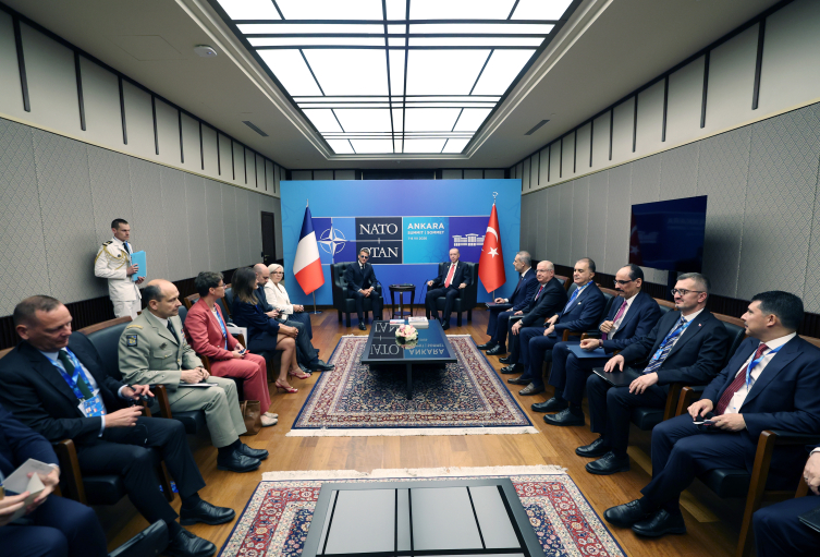 Macron: Cumhurbaşkanı Erdoğan ile görüşmemiz yapıcı bir havada geçti